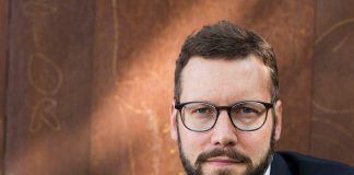 Kirjailija Joel Haahtela kirjoitti tunnelmallisen joulunovellin Kotimaan Jouluilo-digilehteen