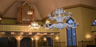 Kirkko ja minä: ”Uuraisten kirkossa lasta imettäessäni kysyin, miksi Jumala, miksi”