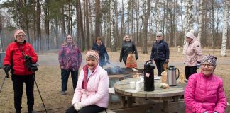 Ruotsinsuomalaiset sinnittelevät koronan kourissa – Kotimaa otti selvää, mitä suomalaistaustaisille seurakuntalaisille kuuluu