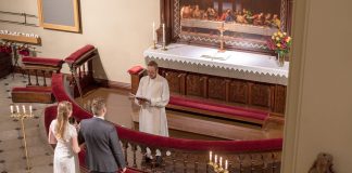 Hääyö-tapahtumat leviävät yhä uusiin kirkkoihin samalla, kun vihkimisten suosio vähenee