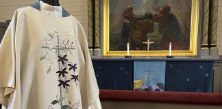 Kuusjoella juhlistettiin 200 vuotiasta kirkkoa uusilla kirkkotekstiileillä