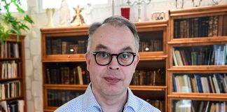 Erotettiin vanhoillisista, seurasi läheltä esikoisten hajaannusta – Ilpo Harjutsalo tuntee omakohtaisesti lestadiolaisuuden monet suunnat