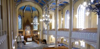 Vaasan suomalaisen seurakunnan työntekijät laativat kirjeen työpaikan ongelmista