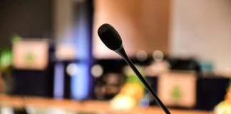 Kirkolliskokouksen edustaja-aloitteessa kaivataan evankeliointia takaisin seurakuntien toimintaan