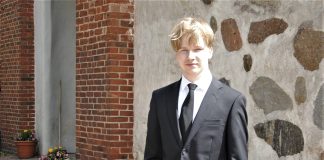 Naantalin kirkon kirkkopäivystäjä Kaarle Hartikainen: Naantalin kirkolla on mielenkiintoinen historia