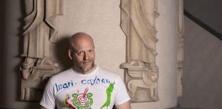 Professori Janne Saarikivestä tuli kristitty lukemalla – ”Kirkossa ei tarvitse muuttaa mitään”