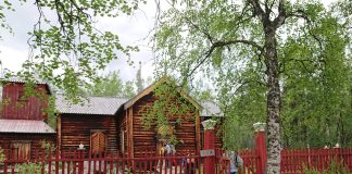 Kirkkohallitus jakoi virheen vuoksi jakamatta jääneet 554 000 euroa kirkollisen kulttuuriperinnön hoitoon – Pielpajärven erämaakirkkoa on töhritty ja sotkettu