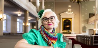 Ensin Heidi Hoffman muutti Mäntsälään ja sitten vaihtoi kirkkoa – Seurakuntapäättäjän mielestä sateenkaarikristityille pitää olla tilaa myös isojen kaupunkien ulkopuolella