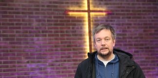 Teemu Keskisarja teologisilla opintopäivillä: ”Todistaa jotakin suomalaisuudesta ja luterilaisuudesta, että isonvihan maanpäällisessä helvetissä tuli mieleen lasten lukutaito”