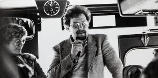 Mysteerikuva: Kuka toimii matkanjohtajana ja mikä on määränpää?