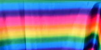 Sateenkaarimessu ensimmäistä kertaa Oulussa – ”Useita vuosia tätä rukoilin ja nyt se on vihdoin totta”