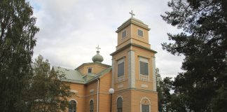 Kirkko ja minä: Juuso Ritala kasvoi Artjärven kirkkomaalla – ”Äitini suvussa oli useita suntioita, joista yksi kuoli kellotapulissa”