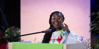 LML:n Krakovan-yleiskokouksen avajaismessun vahva saarna painotti toivoa sekä toimimista – Sakari Löytyn laulu yhteyttä