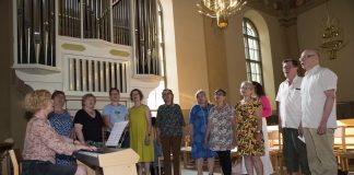 Laulun voima: Kanta-Loimaan kirkkokuoro on rento yhteisö, yhteiskristillinen Gospel Helsinki edistää rakkautta ja tasa-arvoa