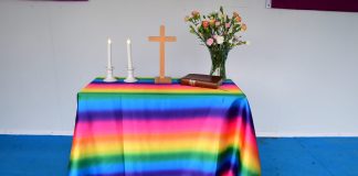 Oikeus turvalliseen hengellisyyteen – kirkon tuore julkaisu tukee sateenkaarinuorten hyvinvointia