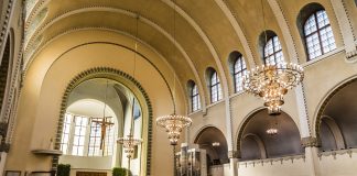 Kirkko ja minä: Kallion kirkon massiivinen koko puhuttelee Samu Keski-Korpea