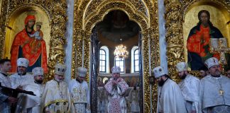 Ukrainan presidentti Zelenskyi allekirjoitti lain joulun siirtymisestä joulukuun 25:nteen – Ukrainan ortodoksinen kirkko ottaa uuden kalenterin käyttöön syyskuussa