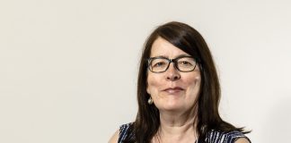 Kolumni: Intiimi ja luottamusta vaativa hetki – esirukouksesta voi myös kieltäytyä