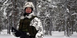 Sotilaspappi Juhana Nissinen tapasi varusmiehiä Sallan rajavartioasemalla: ”Tunnelma oli motivoitunut”