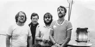 Mysteerikuva: Matkaa tehdään laivalla, mutta mikä on määränpää?