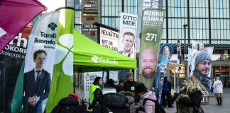 Eduskunnassa olevien pappien määrä väheni yhdellä