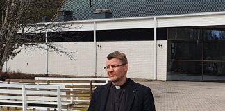 Ydinvoimalan sopimuspurku saa seurakuntalaiset Pyhäjoella kysymään, miten tästä eteenpäin