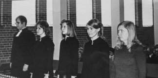 Mysteerikuva: Ketkä seisovat alttarilla? – Katso myös edellisen kuvan ratkaisu