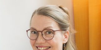 Hiljaisuuden joogan kehittäjä Heli Harjunpää on Vuoden pappi 2022