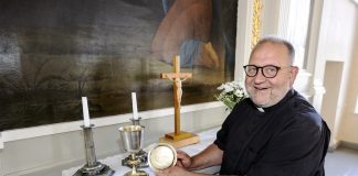 Kirkolliset esineet kertoivat pitäjän hengellisestä elämästä ja mahtisuvuista – arvokkaita ehtoollisastioita on säilynyt eri puolilla Suomea