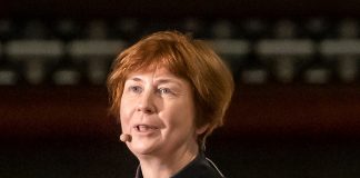 Aulikki Mäkinen tuomiorovastiksi Turkuun, naisia on tuomiorovasteina nyt neljä – ”Aina rikotaan yksi lasikatto”