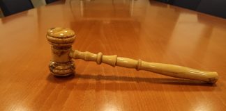 Kuopion tuomiokapituli poisti sateenkaariparin vihkimisestä annetun varoituksen mutta piti varoituksen perustelut voimassa