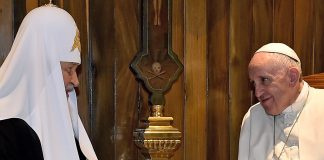 Paavi Franciscus ja patriarkka Kirill eivät tapaa toisiaan Kazakstanissa