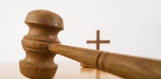 Kirkkoneuvos Pirjo Pihlaja: Tasa-arvopalkinnon esittelyn salaamiselle ei ollut perustetta