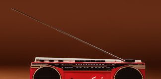 Jouluradio aloitti – teemoina nostalgia, retro ja kaiho