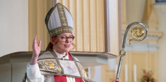 Mikkeli sai uuden piispan, joka painotti saarnassaan yhteyden merkitystä: ”Jeesus odottaa meiltä, että emme elä itsekeskeisesti omassa kuplassamme, vaan etsimme aktiivisesti yhteyttä”