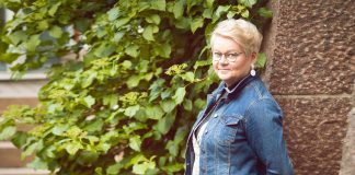 Haagan seurakunnan uusi kirkkoherra Mari Mattsson haluaa kirkolta aktiivisia tekoja – ”Lapsia ja nuoria ei saa pettää”