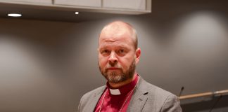 Suomeen voisi ottaa mallia Englannin kirkon seurakuntasuunnitelmista, sanoo piispa Laajasalo – ”Yhteisöjen pitää saada olla teologisesti monimuotoisia”