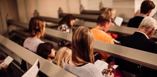 Kauneimmat Joululaulut -äänestyksessä annettiin yli 25 000 ääntä ja voiton vei Taivas sylissäni