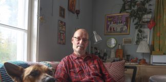 Puolalaisen kirjallisuuden kääntäjä Tapani Kärkkäinen on seurannut vuosikymmeniä kommunismin alta vapautuneen Puolan matkaa kohti oikeistolaista konservatismia – jälleen edessä on muutos