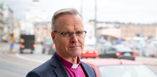 ”Mikä synnyttää tarpeen tinkiä uskon perinteisistä sanallisista ilmauksista?” — Arkkipiispa Luoma ottaa kantaa keskusteluihin jumalakuvasta