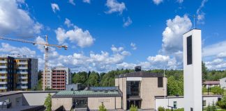 Korson seurakunta avasi tilansa kaikkien parien vihkimiselle, kirkkoherran mukaan pappikin löytyy