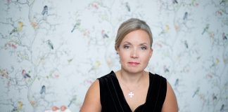 ”Laulamalla rukoilet kahdesti ja musiikki karkottaa paholaisen” – näin Vuoden kanttori Anu Mattila tiivistää luterilaisen musiikin teologian