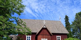 Jos kesän juhlinta alkaa kyllästyttää, seuraa striimattuja messuja ja lue saarnoja Digipostillasta