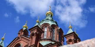 Voivatko piispojen tulehtuneet suhteet uhata ortodoksisen kirkon autonomiaa? – Ei se niin vain käy, sanoo lainoppinut