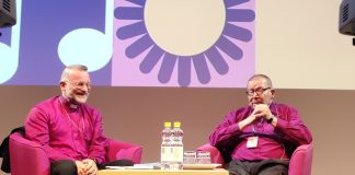 Eero Huovinen Kirkkopäivien nojatuolihaastattelussa: ”Pulputtavat papit on vaikea laji”