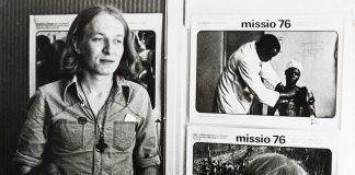 Mysteerikuva: Keitä ovat kuvan tutunnäköiset henkilöt?