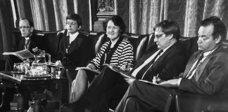 Mysteerikuva: Ketkä istuvat paneelissa? – Katso myös edellisen kuvan ratkaisu