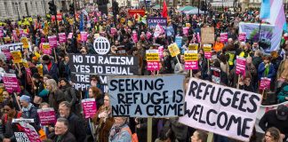 Raamatulla on vastustettu ja puolustettu rasismia – tutkijan mielestä kristittyjen on tiedostettava vastuunsa