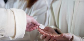 Pandemia vaikutti – rippikoulun käyneitä oli viime vuonna kolmetuhatta aiempaa vähemmän