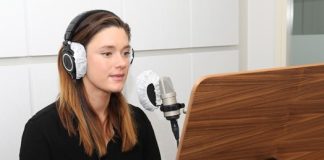 Uusi testamentti taipui kännykän ruudulle – UT2020-käännös tehtiin täysin mobiili edellä